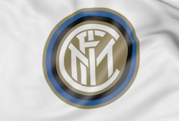 Lo sponsor non paga: l'Inter lo cancella dalla maglia ufficiale thumbnail