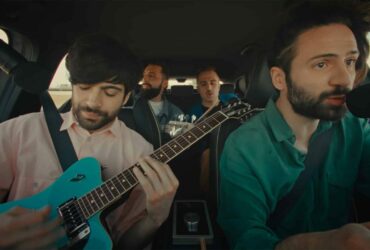 Guarda i Fast Animals And Slow Kids registrare una cover in una Renault 100% elettrica thumbnail