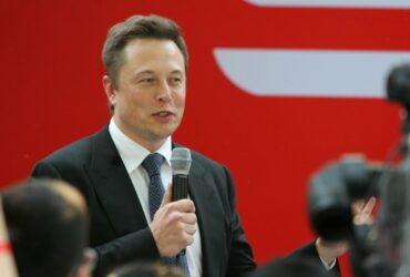 Altro che Twitter: Elon Musk vuole creare un proprio social. Che potrebbe chiamarsi X thumbnail