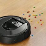 Amazon annuncia l'acquisizione di iRobot, il produttore degli aspirapolvere Roomba thumbnail