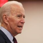 Biden firma il CHIPS Act per aumentare la produzione di semiconduttori thumbnail