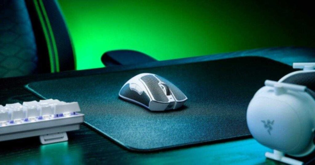 Razer DeathAdder V3 Pro min