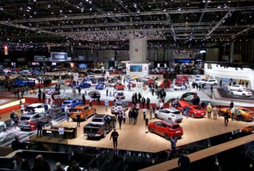 Renault porta 6 anteprime mondiali al Salone dell'Auto di Parigi 2022 thumbnail