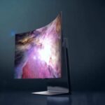 Il primo TV OLED pieghevole da 42'' di LG è pronto a rivoluzionare il gameplay thumbnail