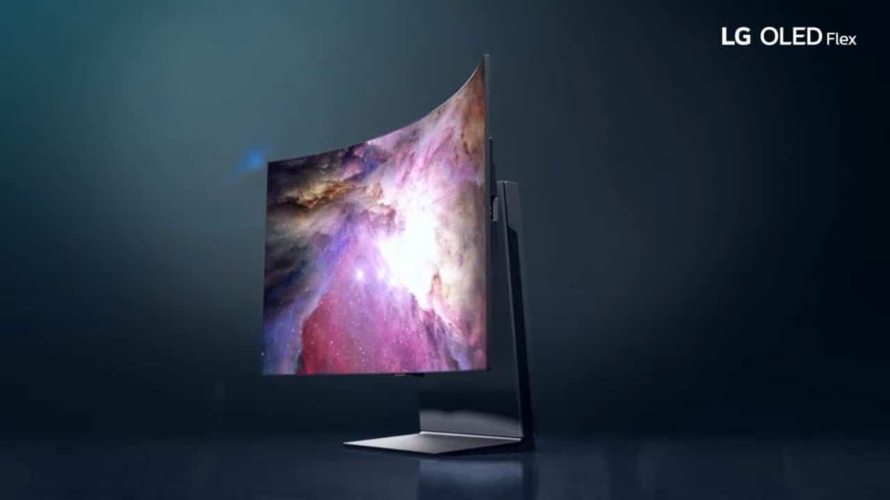Il primo TV OLED pieghevole da 42'' di LG è pronto a rivoluzionare il gameplay thumbnail