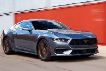 Ford Mustang: l'icona si rinnova nel segno della tradizione thumbnail
