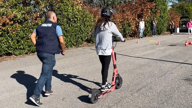 electric scooters safety course 01