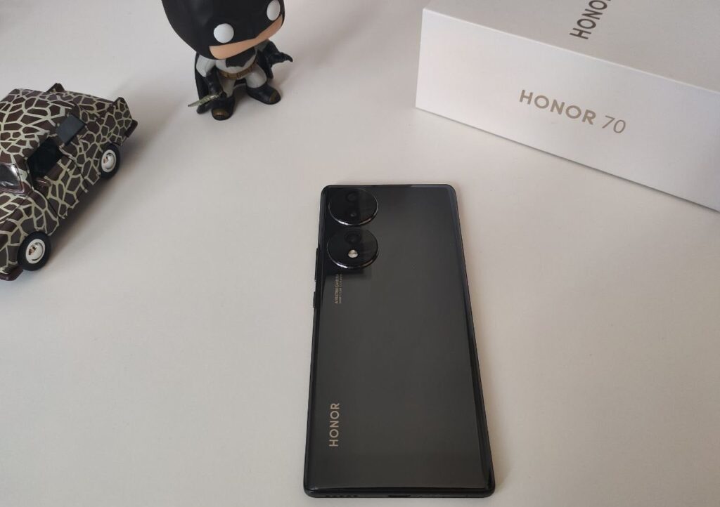 review honor 70 design min