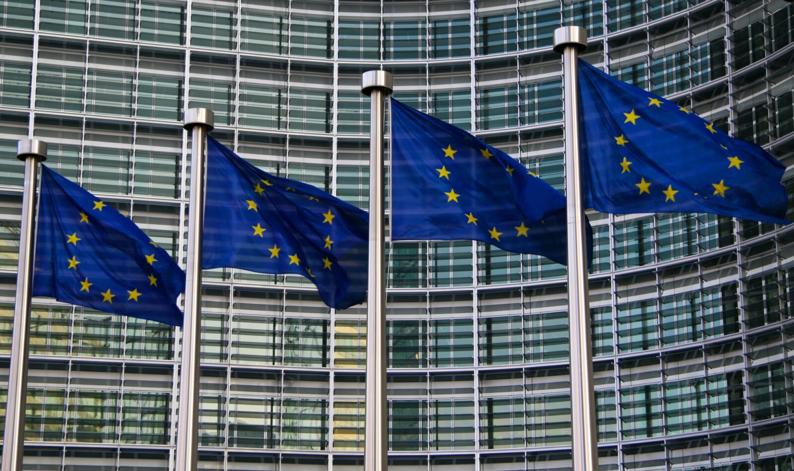 La Commissione UE presenta il nuovo Media Freedom Act thumbnail