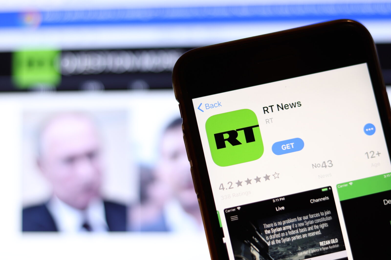 Twitter ha oscurato l’account di Russia Today: ecco cosa sta succedendo thumbnail