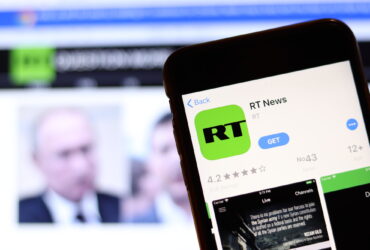 Twitter ha oscurato l’account di Russia Today: ecco cosa sta succedendo thumbnail