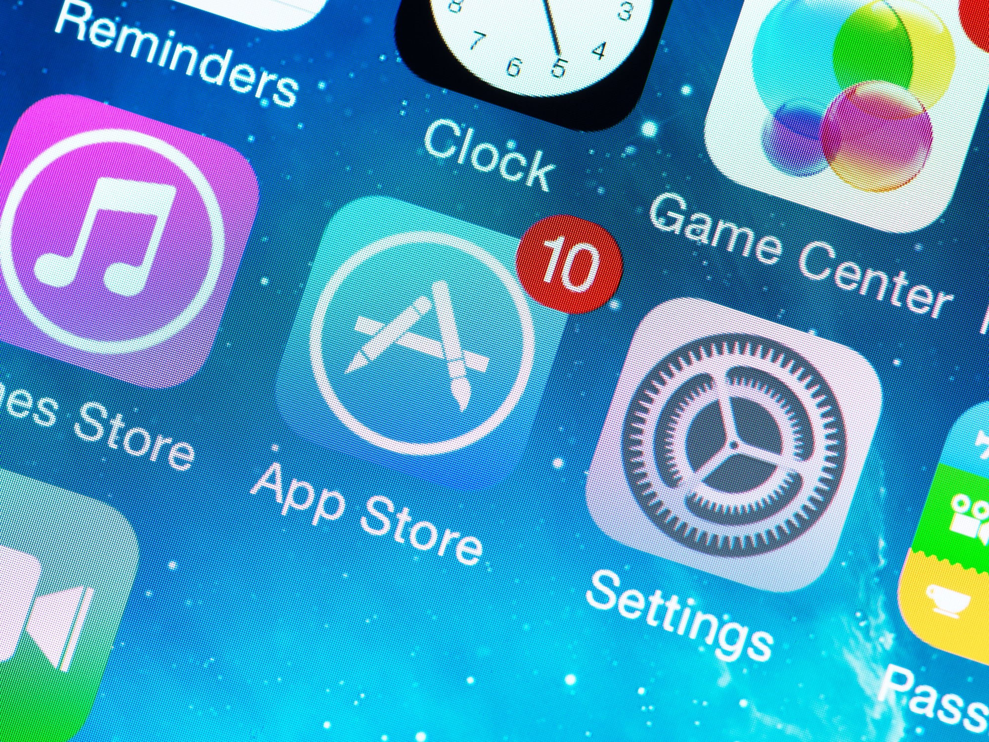 Apple restores Russian social media in the App Store thumbnail