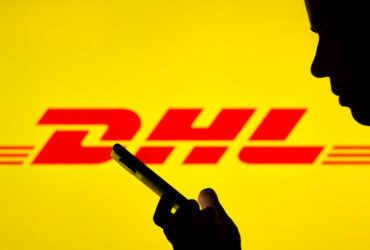 Ad Halloween aumentano le truffe dei finti corrieri: molti si fingono DHL thumbnail