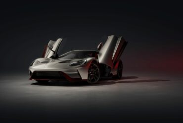  Ford GT LM Edition 2022: è l'ultima edizione speciale della performance car thumbnail