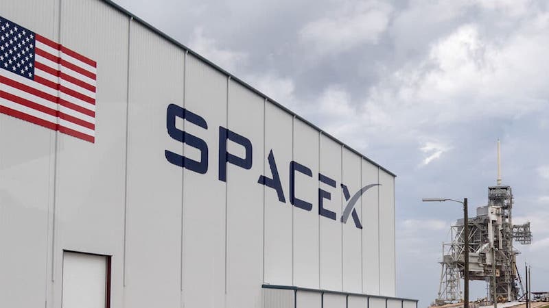 NASA chooses SpaceX