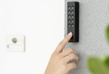 Nuki Keypad 2.0, per aprire la porta con un dito thumbnail