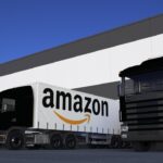 In calo il titolo di Amazon: la società esce dal club dei trilionari per la prima volta dal 2020 thumbnail