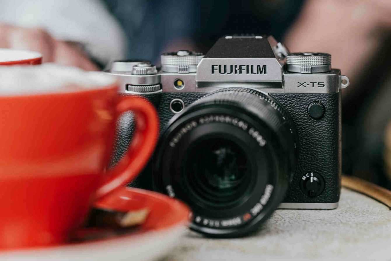FUJIFILM X-T5 is the new mirrorless of the X series