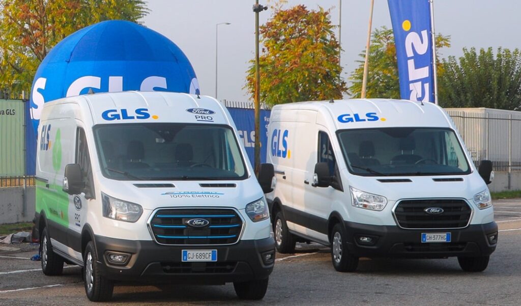 E Transit GLS italy ford min