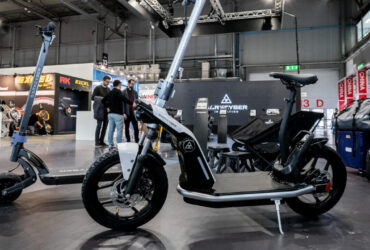 Il mondo dei veicoli elettrici ha un nuovo player: arriva in Europa Sarkcyber thumbnail