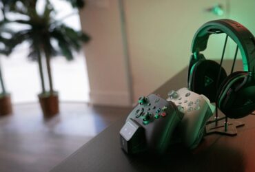 Turtle Beach svela il Fuel Dual Controller Charging Station & Headset Stand per Xbox thumbnail