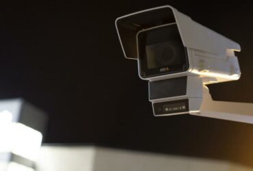 Axis Communications ha presentato i nuovi prodotti per la sicurezza della casa: ecco cosa non deve mancare thumbnail