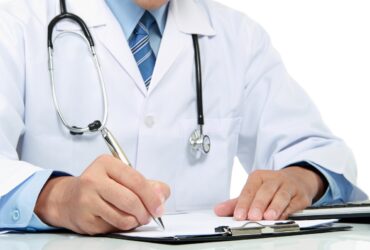 Google Lens sarà in grado di decifrare la scrittura dei medici grazie all'IA thumbnail