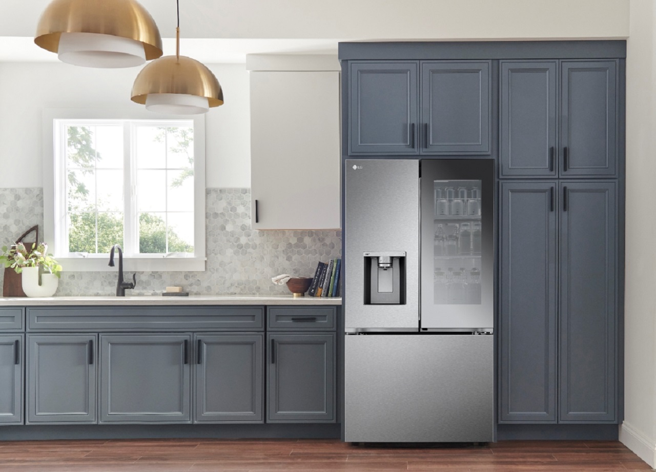 LG: il nuovo modello di frigorifero da incasso InstaView French-Door thumbnail