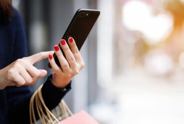 Il prezzo medio degli smartphone sale del 10% (ma le vendite calano) thumbnail