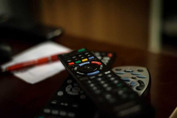 Universal remote control for TV: everything you need to know
