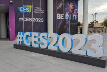 Dai cuscini smart da abbracciare ai pattini elettrici: le sorprese del CES 2023 thumbnail