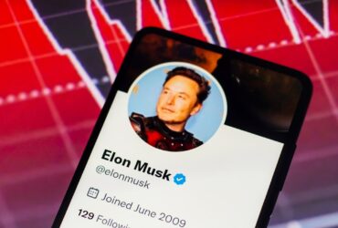 I tweet di Elon Musk protagonisti al processo per frode finanziaria thumbnail