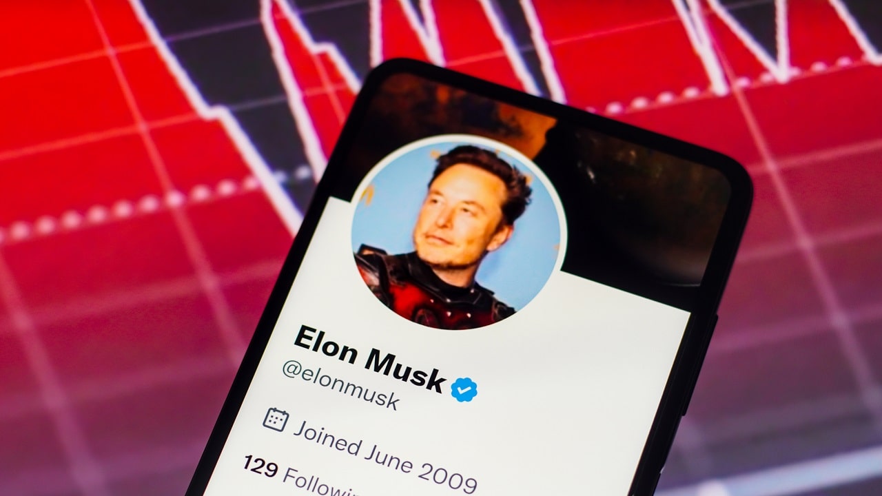 I tweet di Elon Musk protagonisti al processo per frode finanziaria thumbnail