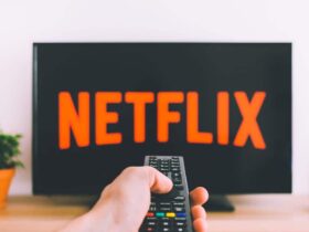 Netflix guadagna nuovi abbonati ma i ricavi deludono thumbnail