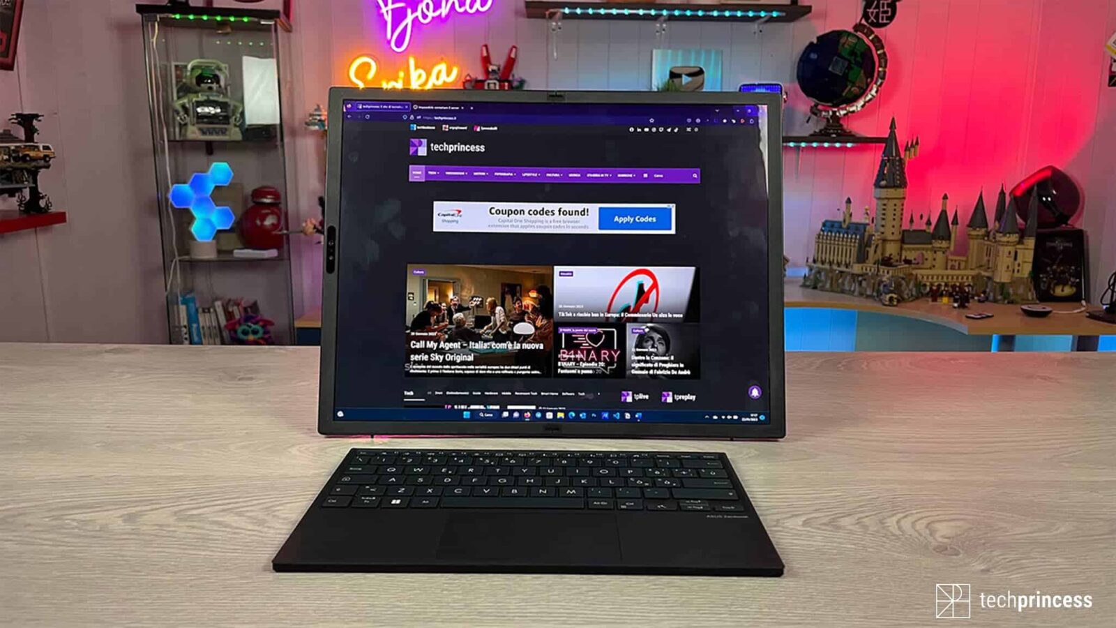 Traveling with ASUS Zenbook 17 Fold OLED: can it be done?