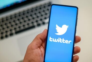 Twitter ottimizzerà le entrate accettando inserzioni e pubblicità sulla politica thumbnail