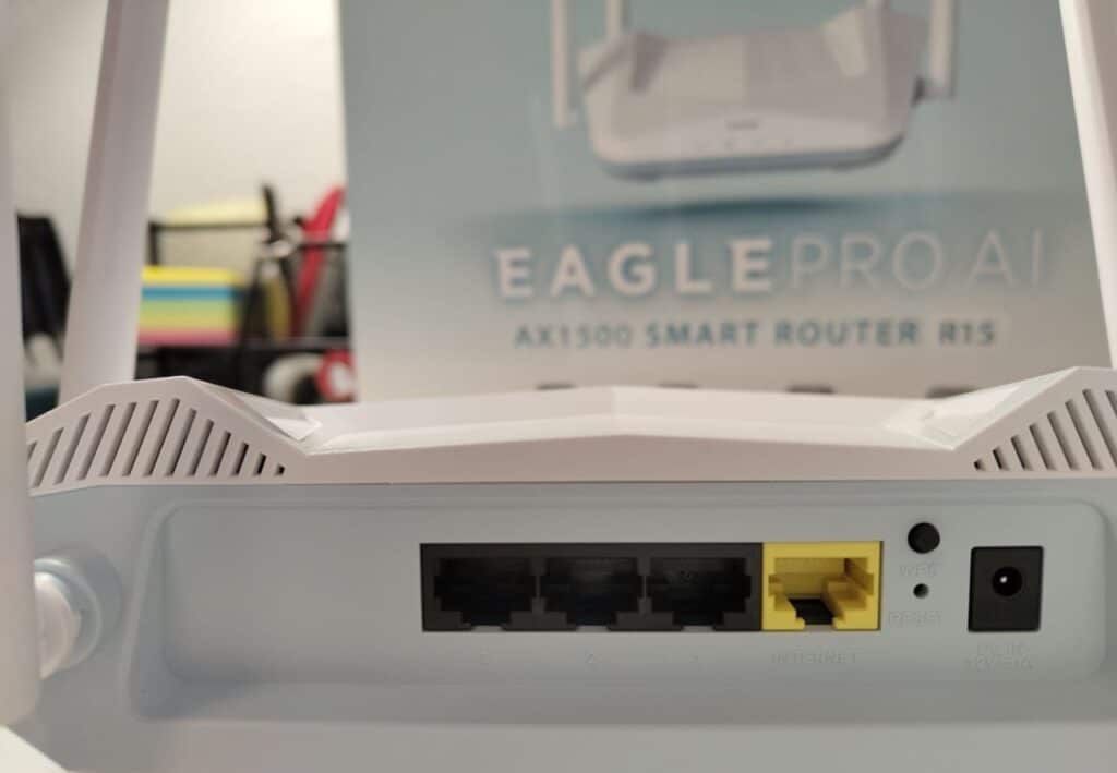 d link eagle pro ai ax1500 smart router r15 porte min