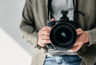 Un fotografo ha ammesso di aver raggirato i suoi follower: le foto erano fatte con l'IA thumbnail