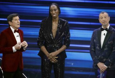 Le pagelle di Alexa dopo la terza serata di Sanremo 2023 thumbnail