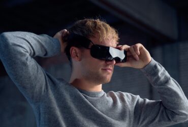 Bigscreen lancia Beyond, il più piccolo visore VR del mondo thumbnail