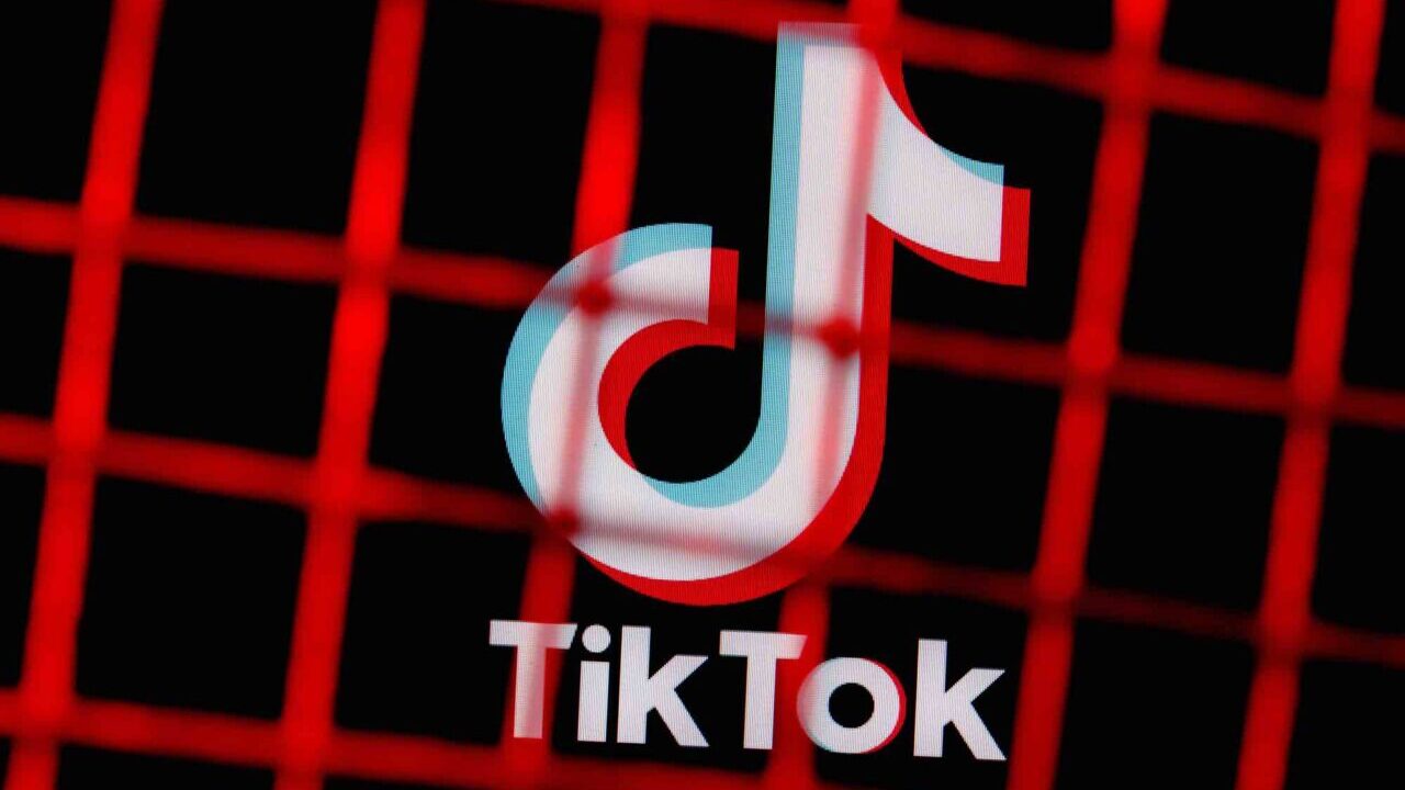 Il trend della cicatrice francese su TikTok: perché dovremmo preoccuparci thumbnail