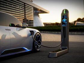 Auto elettriche 2035, l’Ue fa retromarcia e ammette anche quelle a e-fluel thumbnail