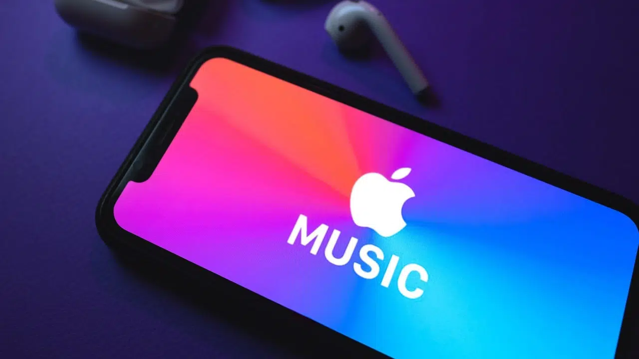 Apple Music privacy issue: Exposing private playlists of many thumbnail users