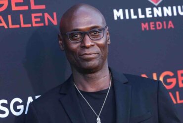 L'omaggio di Horizon Forbidden West e Destiny 2 a Lance Reddick thumbnail