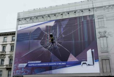 Sony rivela una nuova installazione dedicata a PlayStation 5 a Milano thumbnail