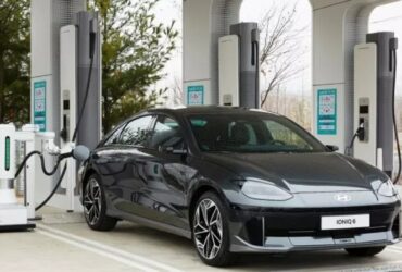 Hyundai, arriva il robot ACR per la ricarica automatica thumbnail