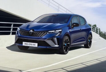 La Renault Clio si rifà il look e ci porta nel futuro thumbnail