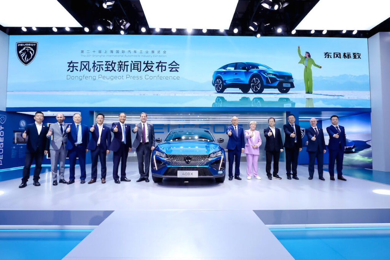 Peugeot 408X e Inception Concept partono dal Salone di Shanghai 2023 thumbnail