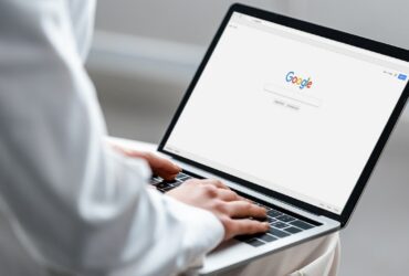 Google, la divisione DeepMind punta a battere ChatGPT thumbnail