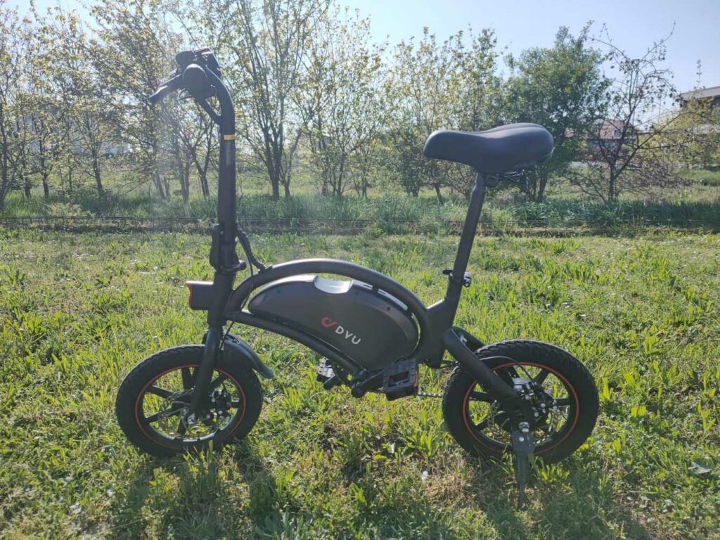 DYU D3F review: a mini electric bicycle to be discovered